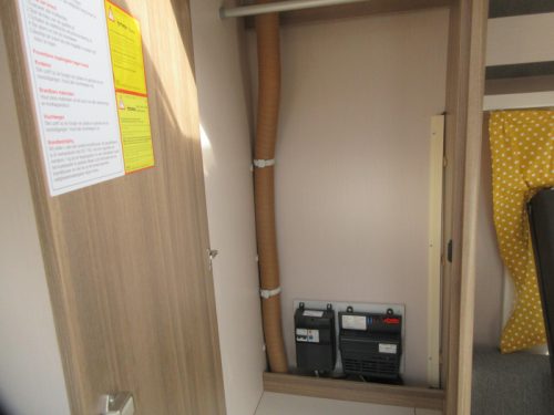 Dethleffs C'Joy Active 460 LE WITH MOVER AND AWNING photo: 15