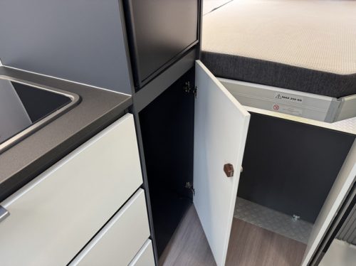 Adria Twin Supreme 640 SGX 140 hp AUTOMATIC 9-Speed Euro6 Fiat Ducato 8 Maxi **Single beds height adjustable/4 seats/Roof air conditioning photo: 16