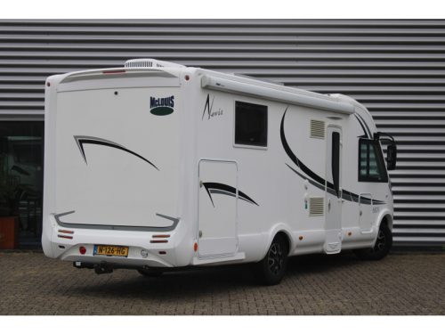 McLouis Nevis 880 G 150HP Queen bed Automatic photo: 2