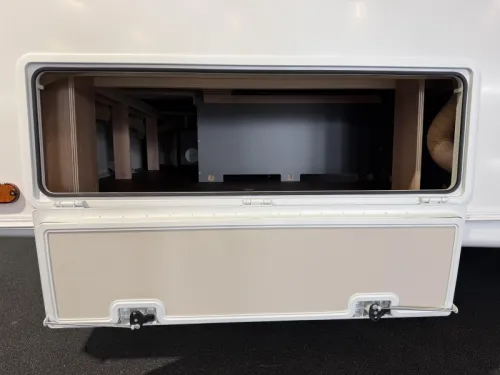 Knaus Sport 450 FU Rundsitzgruppe / Franz&ouml;sisches Bett  Foto: 8