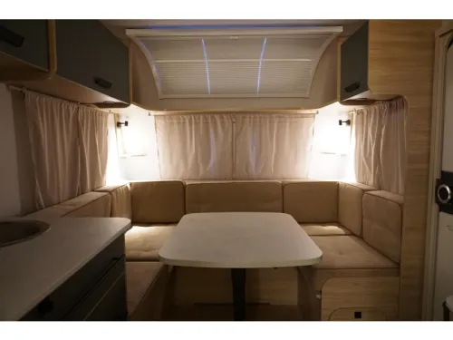 Caravelair Exclusive Line 475 Combi 6E heating photo: 4