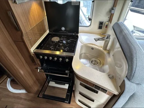 Hymer B 704 PL 3.0 M-JET 180 PK AUTOMAAT  photo: 14