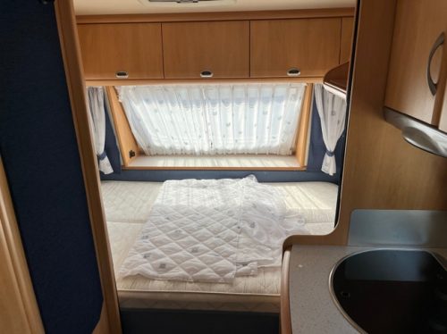 Hobby 450 De Luxe Easy fixed bed , dinette photo: 5