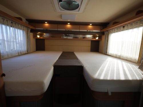 Knaus Sky I 700 LEG Automatic - without drop-down bed photo: 11