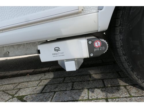 Hobby De Luxe 520 TMF mover, air conditioning and awning photo: 5