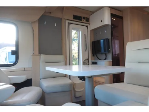Hymer B-MC I 690 Bomvol optie! Foto: 14
