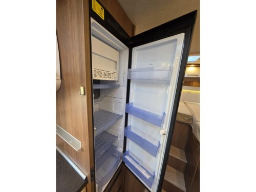 Carthago C-Compactline 141 LE photo: 16