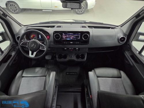 Adria Coral Supreme MB 670 DL *AUTOMAAT 170pk* Levelsysteem Foto: 11