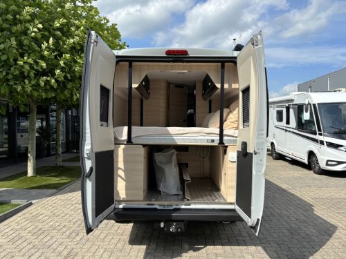 Chausson Sport Line 690 9-SPEED AUTOMATIC POP-TOP ROOF FIAT 8 180HP photo: 3