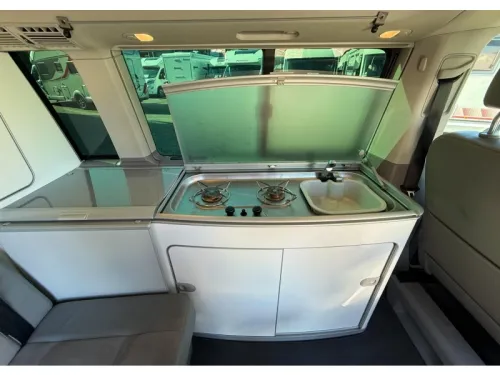 Volkswagen T5 California TDI  Foto: 10