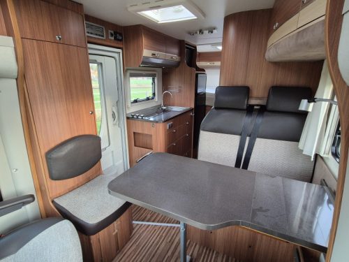Adria Compact 660 SPX Transverse bed 1st owner 2016 photo: 10