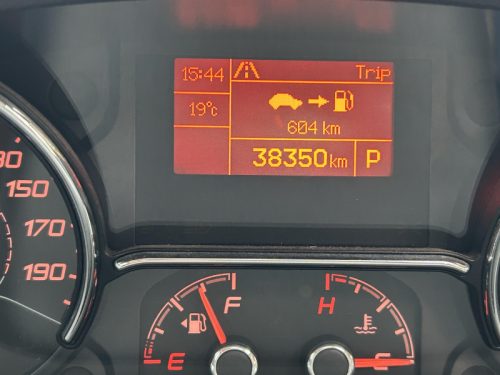 B&uuml;rstner Travel Van T 620 G  photo : 13