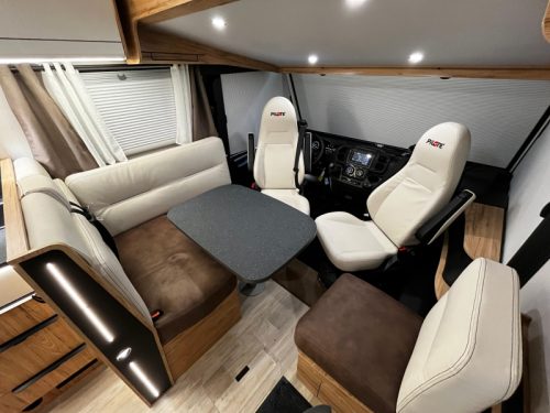Pilote G 690 GJ Wohnmobil, Vollintegriert Foto: 2