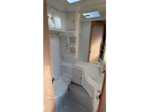 Hobby De Luxe 540 UK children's room dinette photo: 9