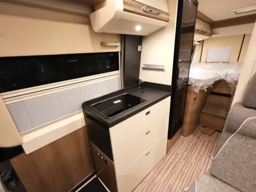 Malibu Van Charming 640 LE Comfort GT Skyview Aut.  Foto: 8
