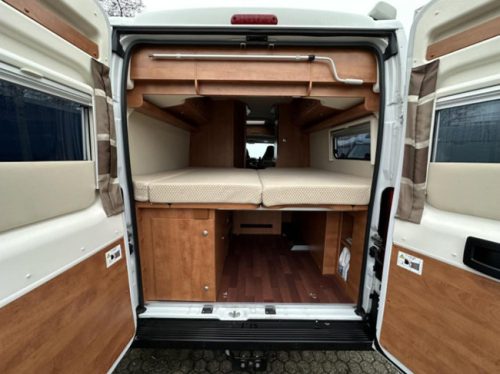 Malibu Van 640 LE LENGTE BEDDEN + TREKHAAK foto: 4