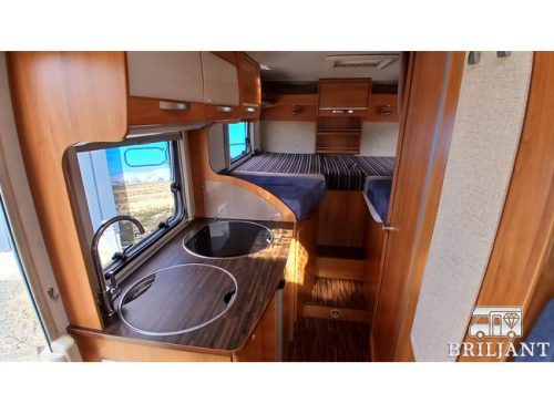 Hymer HV 562 .. 2008 single beds photo: 4