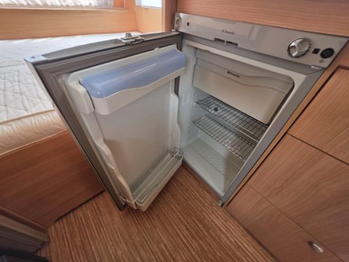 Adria Altea 390 PS 4 berths AWNING 2010 photo: 6