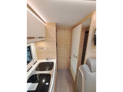 Dethleffs Globebus T 6 Sch&ouml;n kompakt + H&auml;ngeschrank Foto: 7
