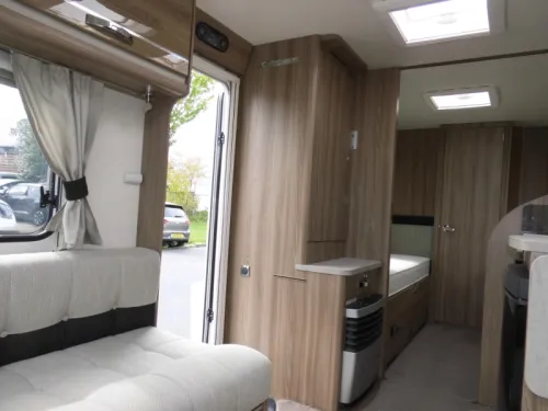 Sprite Cruzer 492 SR Mover, cassette awning! photo: 9