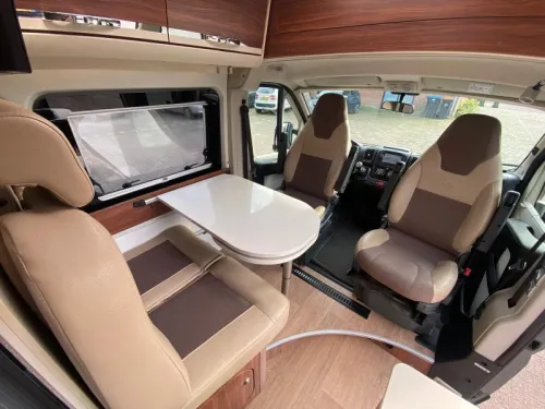 Adria Twin Platinum 640 SLX Einzelbetten Foto: 3