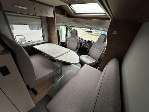 Knaus L!ve Wave 650 MF 180CV-AUTOM&Aacute;TICA-694CM foto: 3