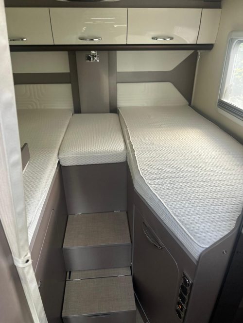 B&uuml;rstner Lyseo TD690G Harmony Line, camas individuales, techo elevable foto: 19