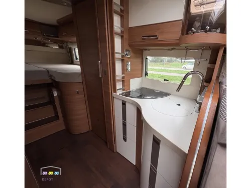 Carthago Chic C Line I 4.8 LE Length beds Automatic photo: 13