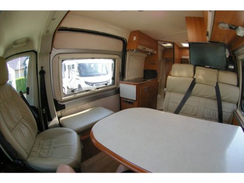 Rapido V56 French bed, 2x Swivel seats photo: 11