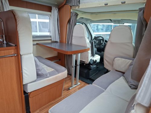 Giottiline Therry 45 T luxuri&ouml;ses und ger&auml;umiges Alkoven-Wohnmobil f&uuml;r 5 Personen Foto: 7