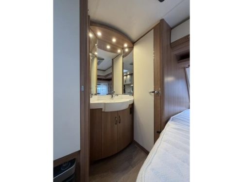 Hobby De Luxe 540 KMFE 3 bunk beds Mover Air conditioning  photo: 18