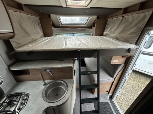 Knaus L!ve Wave 650 MF 180HP-AUTOMATIC-694CM photo: 13