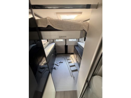 Adria Twin 640 SGX Supreme 9 traps automaat full options 160 pk elktr lengte hefbed luifel trekhaak eltr schotel tv leder foto: 18