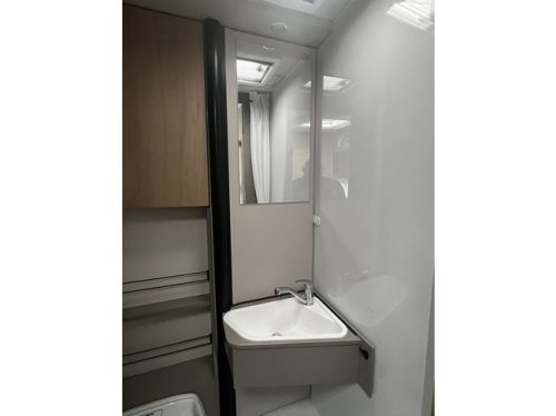 LMC Tracer A 690 Automaat Teilintegriert | Tempomat | Markise | R&uuml;ckfahrkamera | Dusche | Toilette |4 Schlafpl&auml;tze | Foto: 16