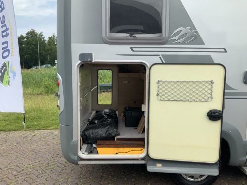 Knaus Van Ti 600 ME &ndash; Complete 3 liter 160 HP Semi-integrated, fixed bed, half-dinette, swivel seats Motorhome center on the road photo: 34