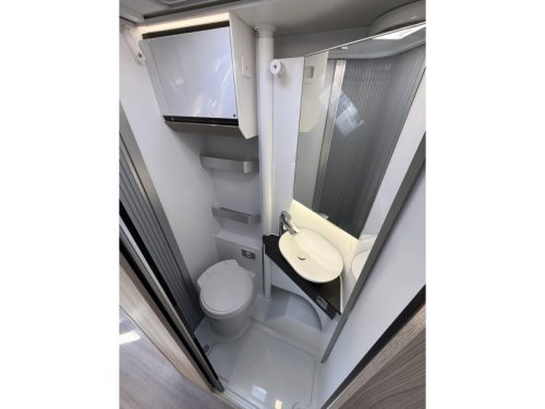 Adria Compact Supreme DL Automaat Foto: 16