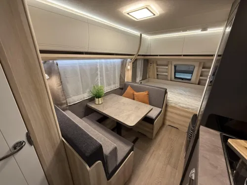 Hobby De Luxe 490 KMF Foto: 5