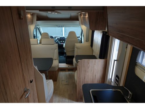 Bavaria T696S 2.3 140Pk | 6-Person | Bicycle rack | Solar panels | Reversing camera photo: 3
