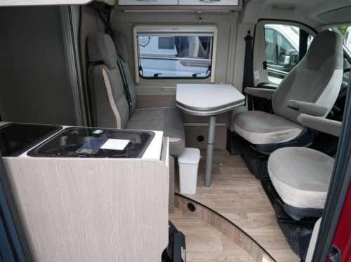 P&ouml;ssl 2Win Plus R, 6 Meter Kastenwagen, Gro&szlig;es Querbett!!! Foto: 7