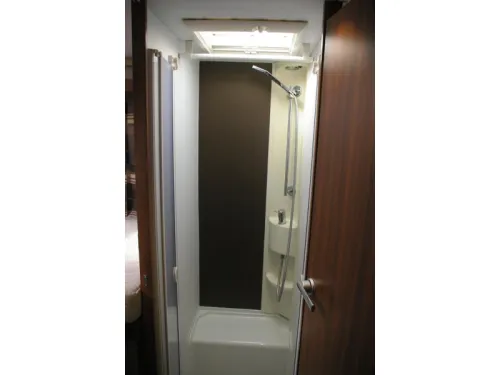 Adria Matrix Plus 670 SL Lits jumeaux, Toit relevable. photo : 13