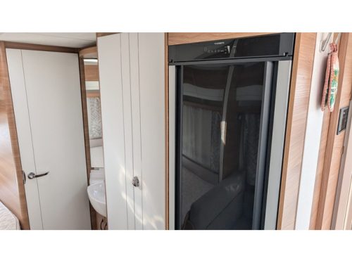 Hobby DE LUXE 400 SFE photo: 11