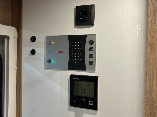 Laika Kosmo 509 enkel bedden airco bomvol  foto: 17