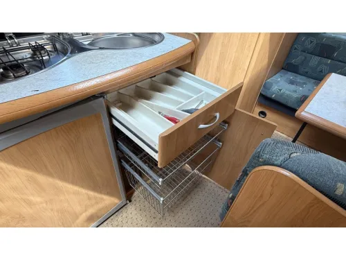 Hobby Excellent Easy 400 SF cama transversal asiento de tren inodoro foto: 9