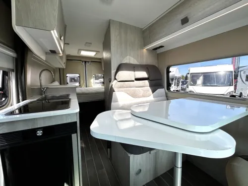 Roller Team Livingstone 2 600 Transverse bed/2022/Euro-6/VAT! photo: 6