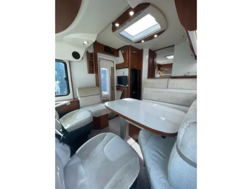 Rapido 855 F Enkele Bedden Hefbed  foto: 7