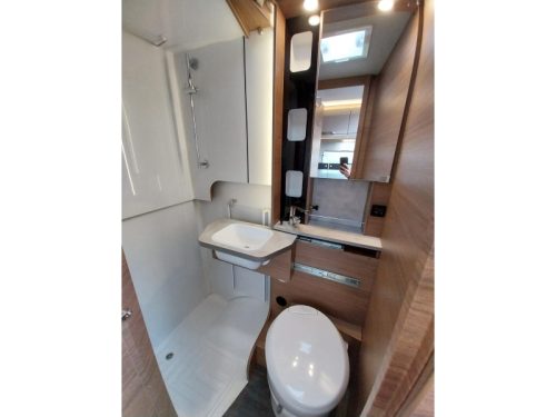 Knaus Tourer Van 500 MQ beau Fourgon am&eacute;nag&eacute; compact de 590 cm photo : 13