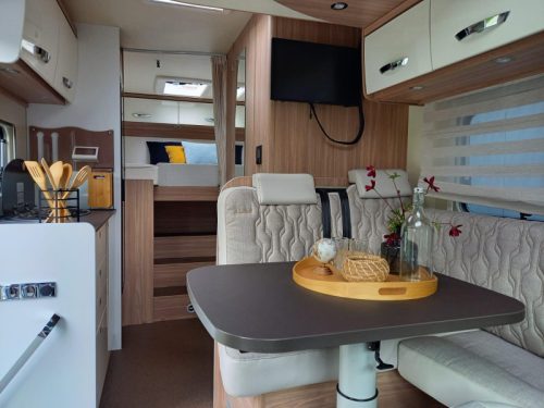 B&uuml;rstner Limited T 690 G - luxury - black front photo: 1