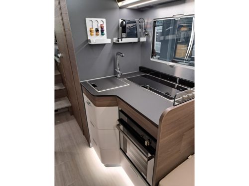 Adria Coral MB Supreme 670 DL Foto: 9
