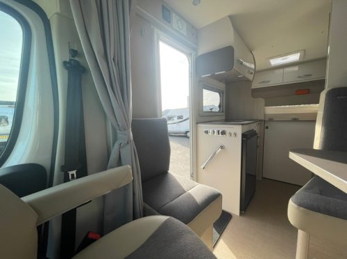 B&uuml;rstner Nexxo Van 590 Fiat Foto: 10