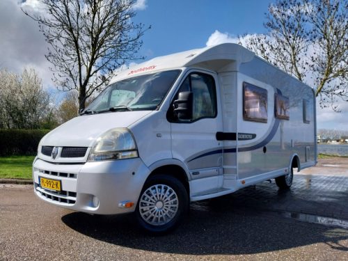 Dethleffs Globetrotter 6844 RT with beautiful French bed photo: 15